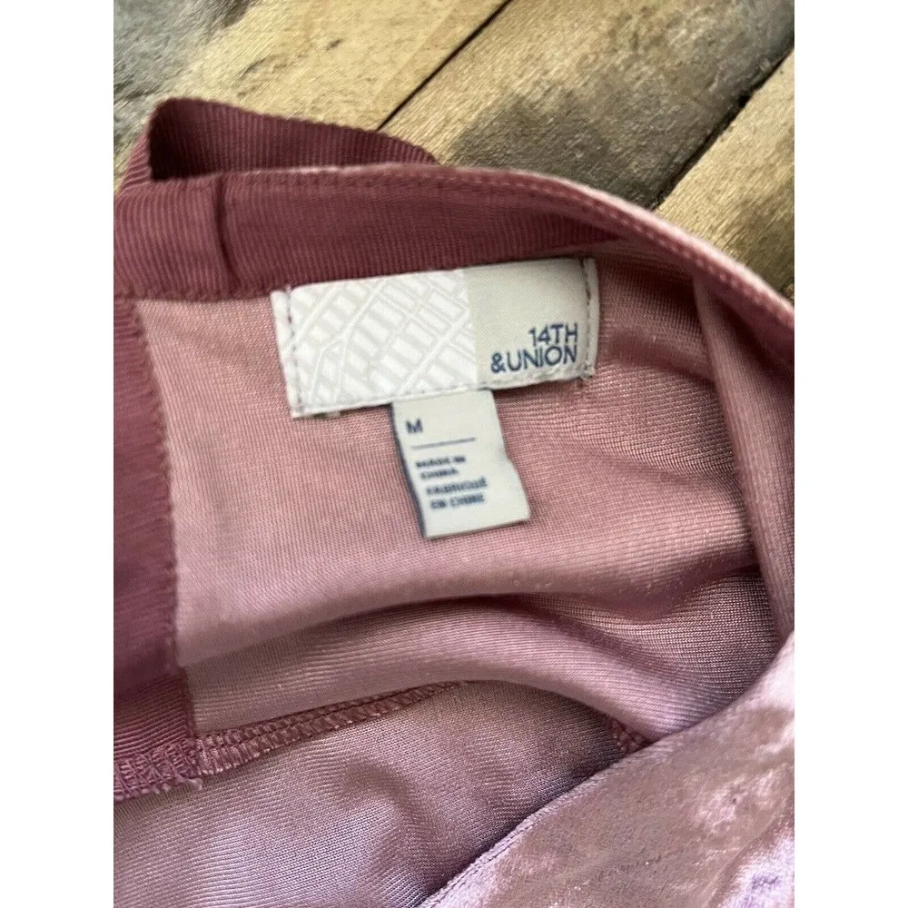 14th & Union Pink Crushed Velvet Boxy Short Sleeve Blouse Womens Size Medium - Image 4