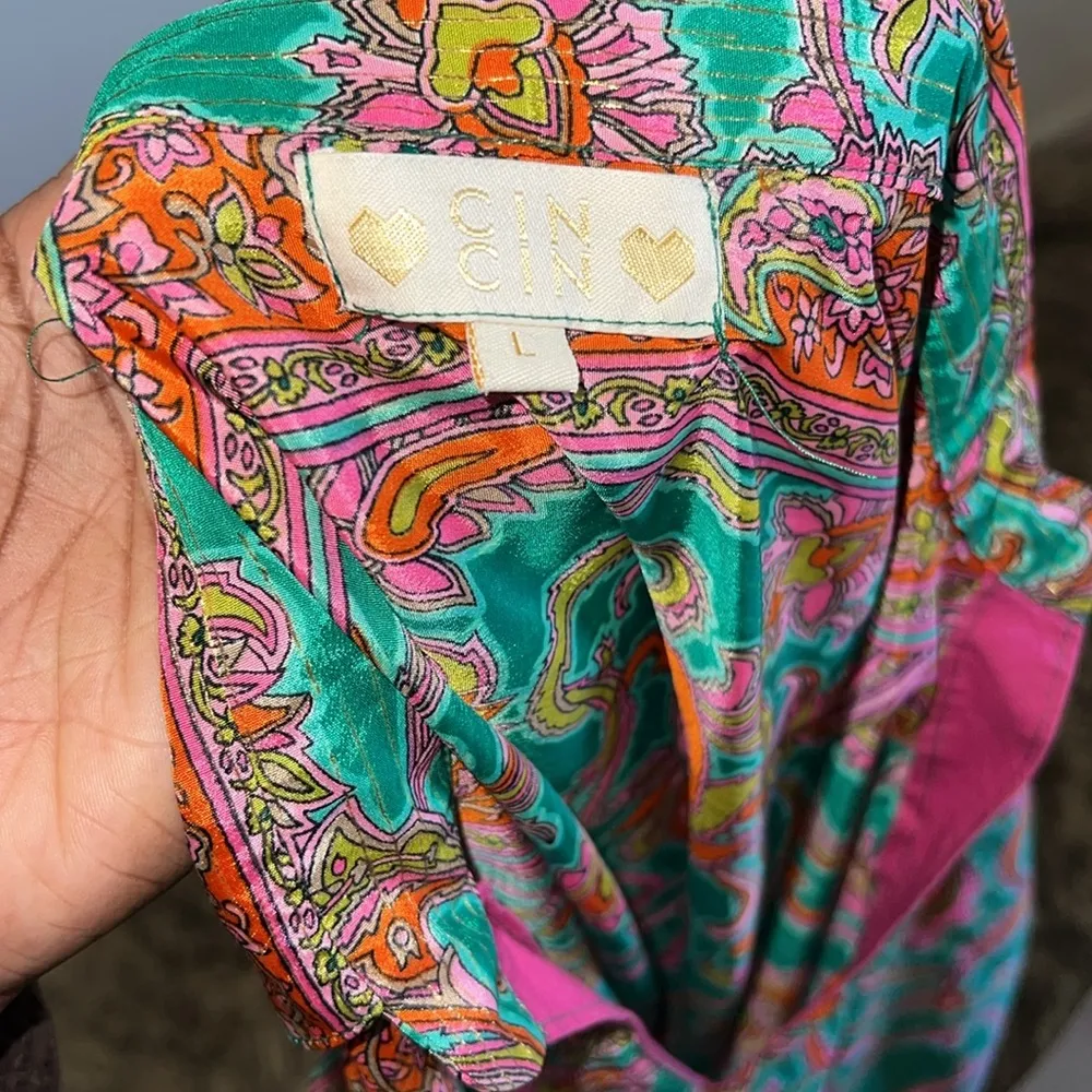 CIN CIN GREEN MATTTE SATIN PRINTED FLORAL V NECK SHIRT & PANT SET Size L - Image 11