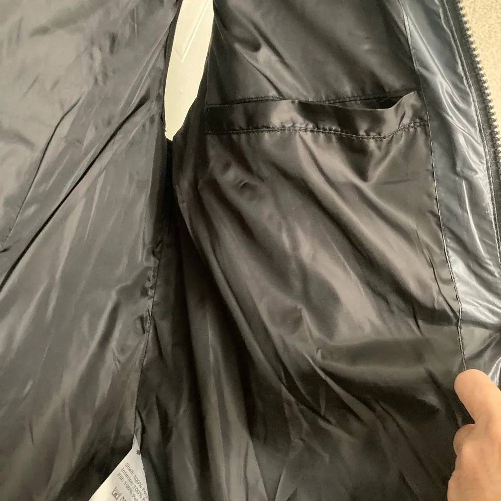 Jackson Hole Black Gray Puffer Vest Zippered Size XL - Image 4