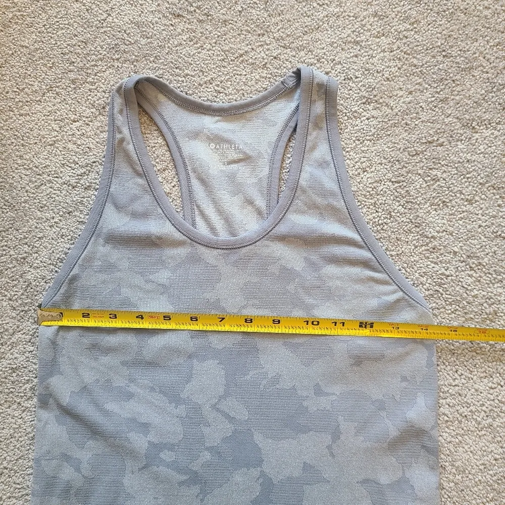 ATHLETA Women's Small Speedlight Tank Top Light Grey Camo Racerback Stretch - Image 6