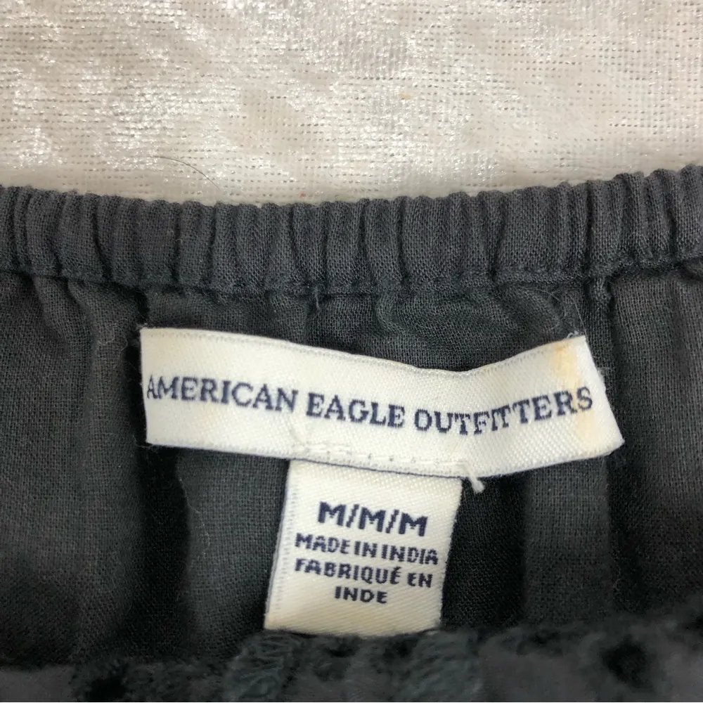 American Eagle Outfitters Off shoulder romper eyelet charcoal womens size medium - Image 4