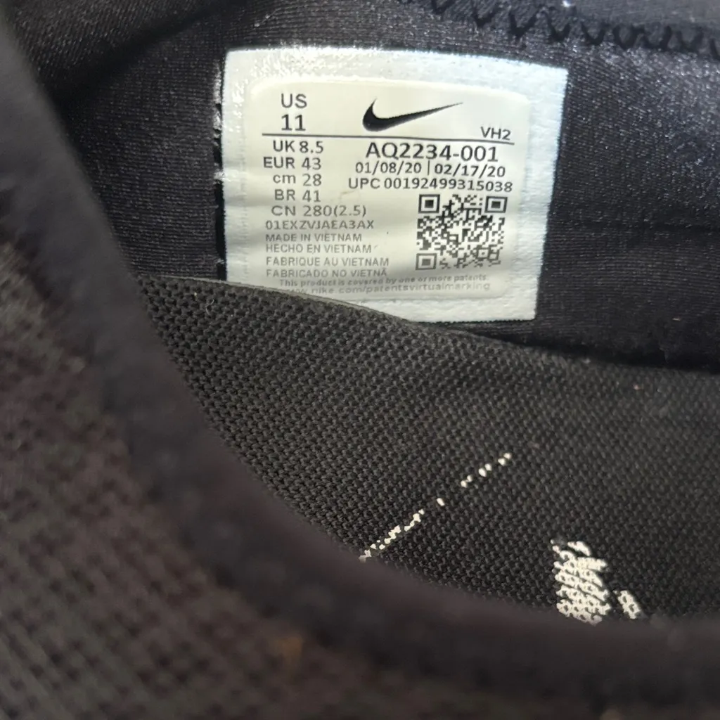 Nike Viale  Black and White Slip-On Sneakers Womens Size 11 - Image 9