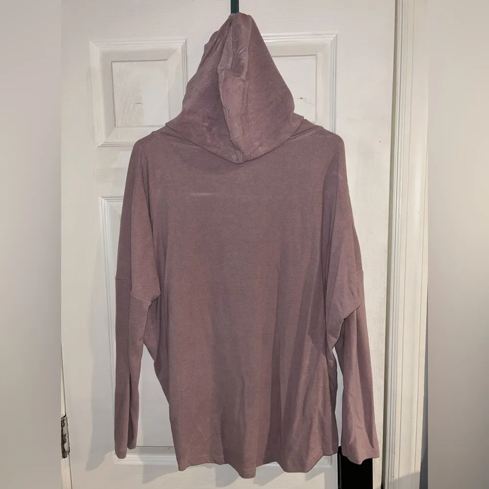 Pullover Hooded Ling Sleeve Shirt Size L - Image 4