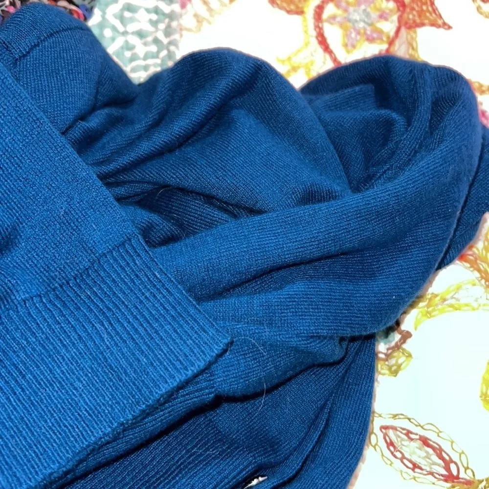 NY&C women's size XL turquoise long sleeve button front color off in pics NWT Blue - Image 9