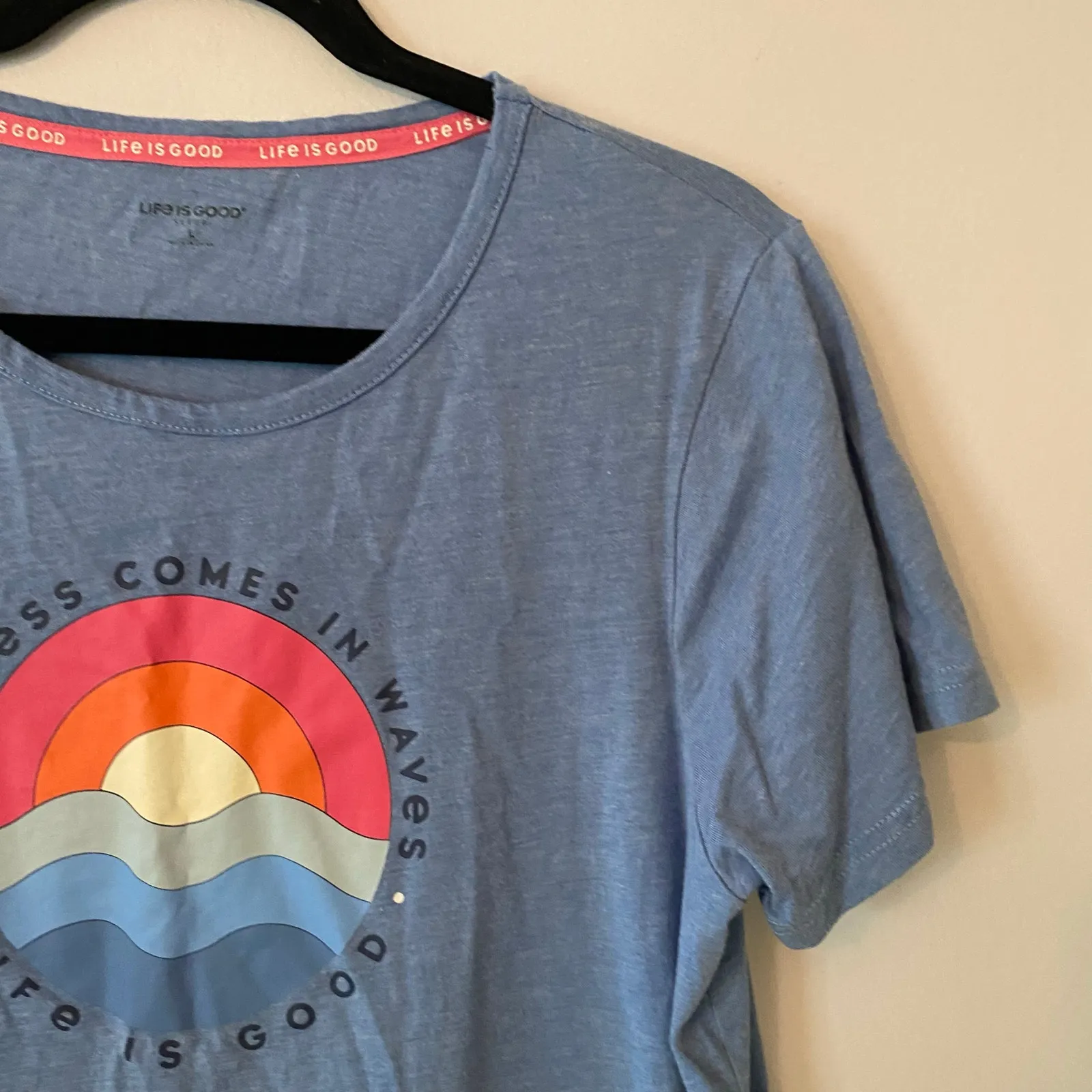 Life Is Good Blue Short Sleeve Sunset Ocean T-Shirt Casual Women's size Large - Image 3