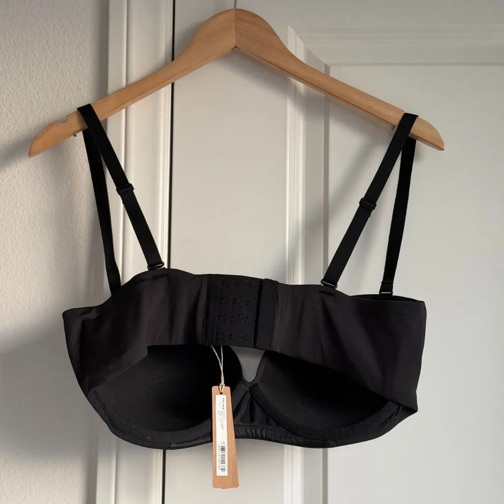 Skims Ultimate Strapless Push Up Bra in Onyx, Size 38D - Image 6