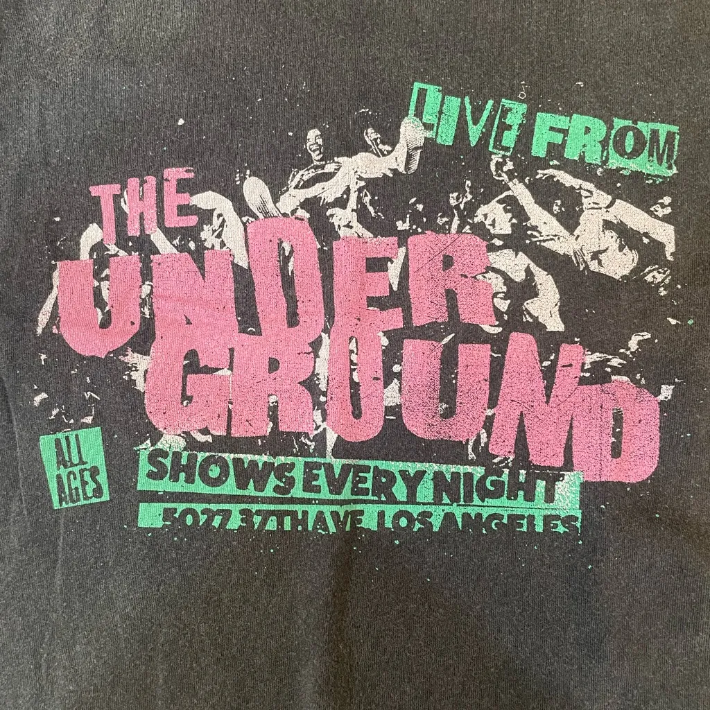 Hollister Black Graphic Crop Top - Image 2