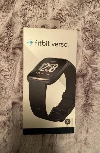 Fitbit Versa Watch - Image 3