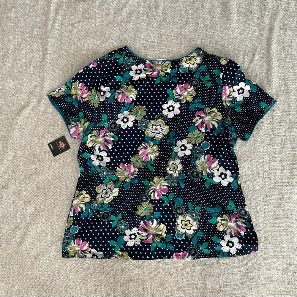 Dickies Juniors Scrub Top - Image 9