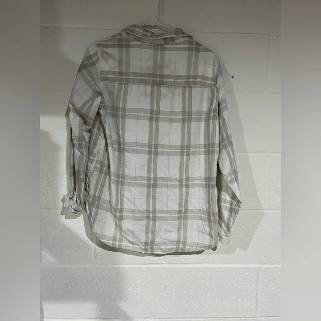 Plaid Button-Up Shirt small - Image 3