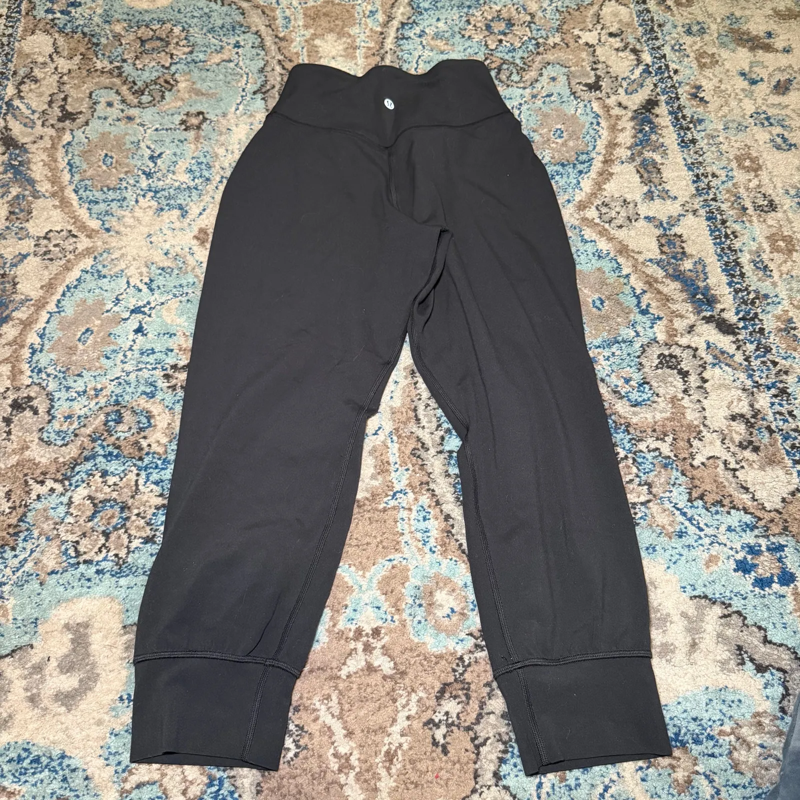 Lululemon Align Cropped Jogger - Image 4