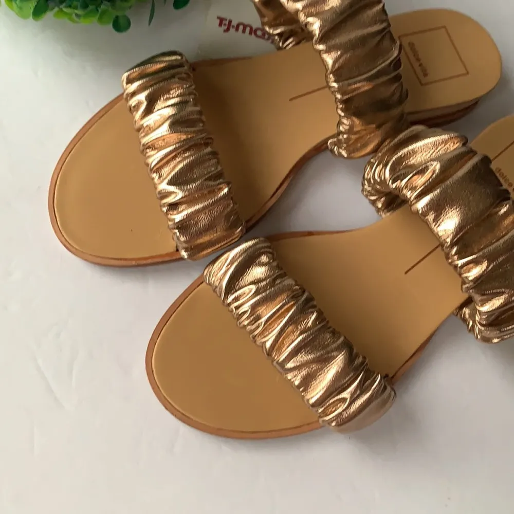 NWOT Dolce Vita‎ Gold Sandals Size 7.5 - Image 3