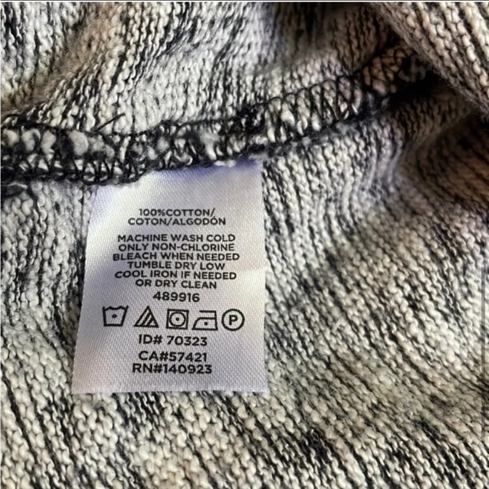 Lou & Grey Long Sleeve V-Neck - Image 5