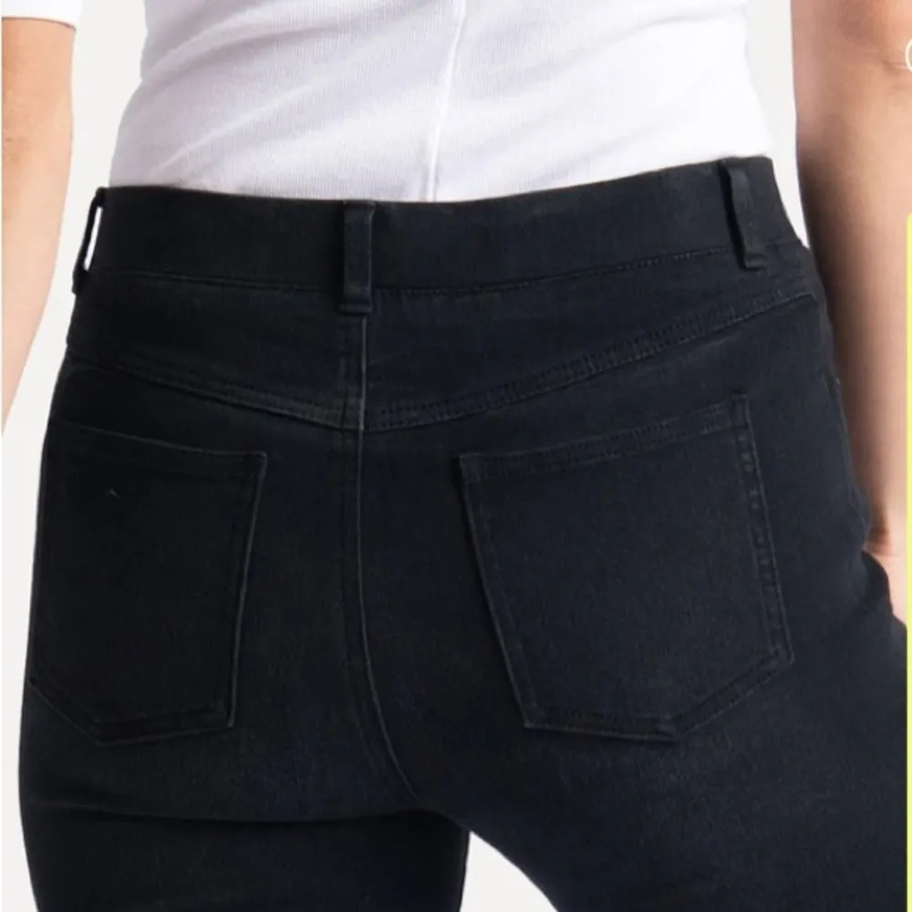 Straight-Leg 4 Pocket Yoga Denim Stretch Jean Sz. MP Black Slimming - Image 3