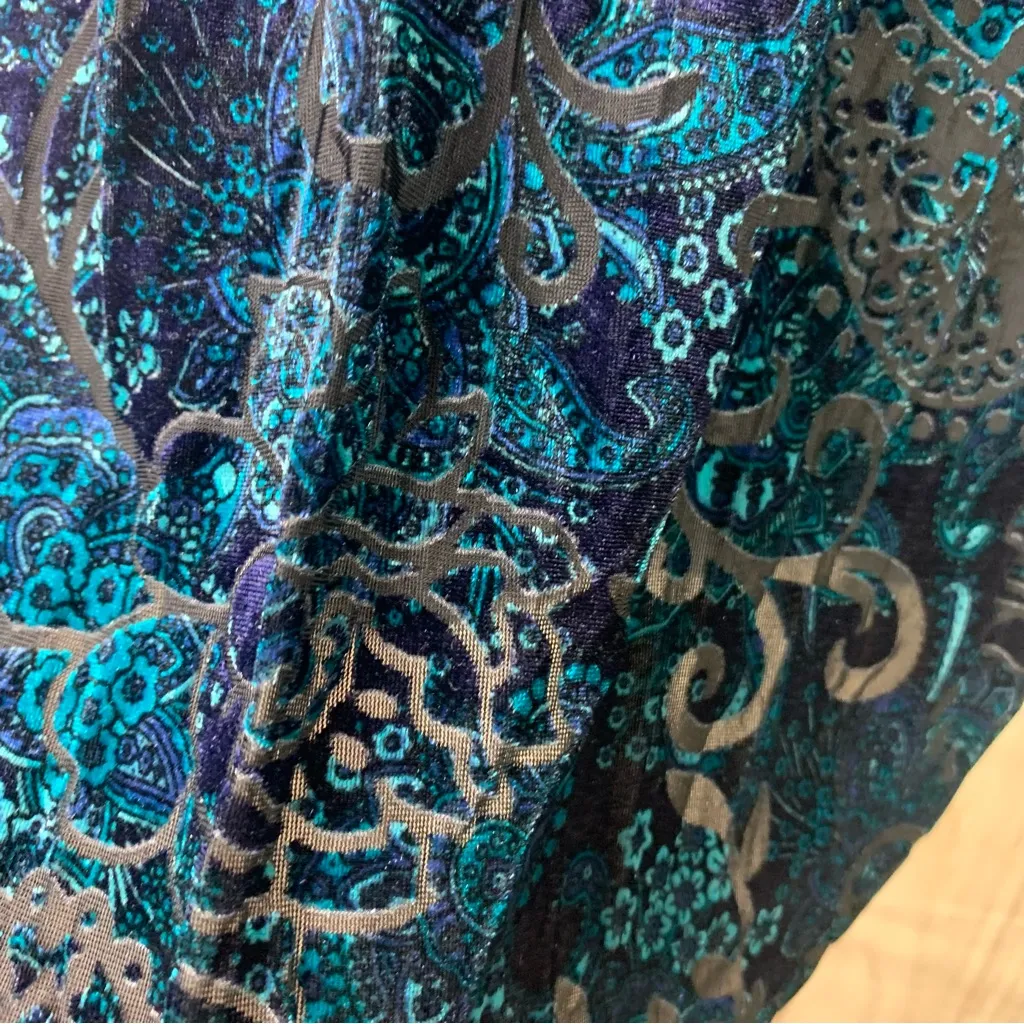 Karen Kane Beautiful Long Sleeve Sheer Velour‎ Size XS - Image 4