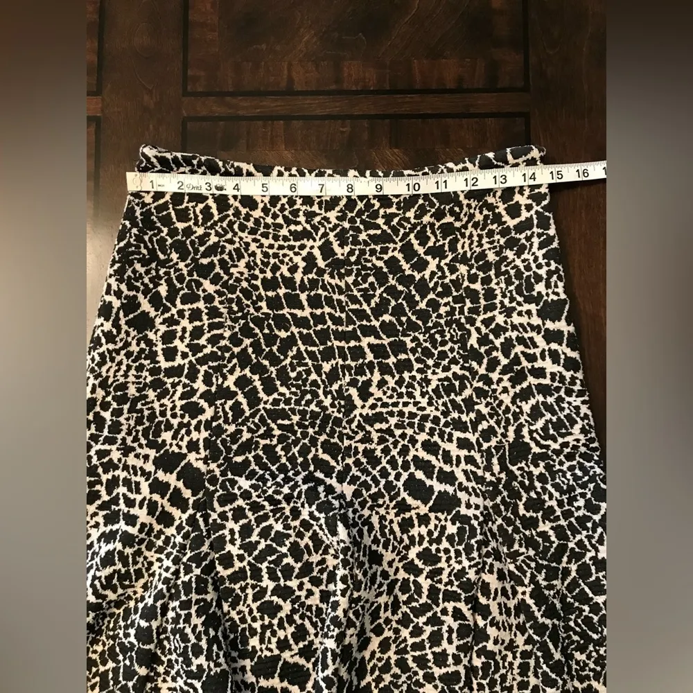 Black and Cream Retro Animal Print Trumpet Fit and Flare Skirt Sz 6 - Image 5