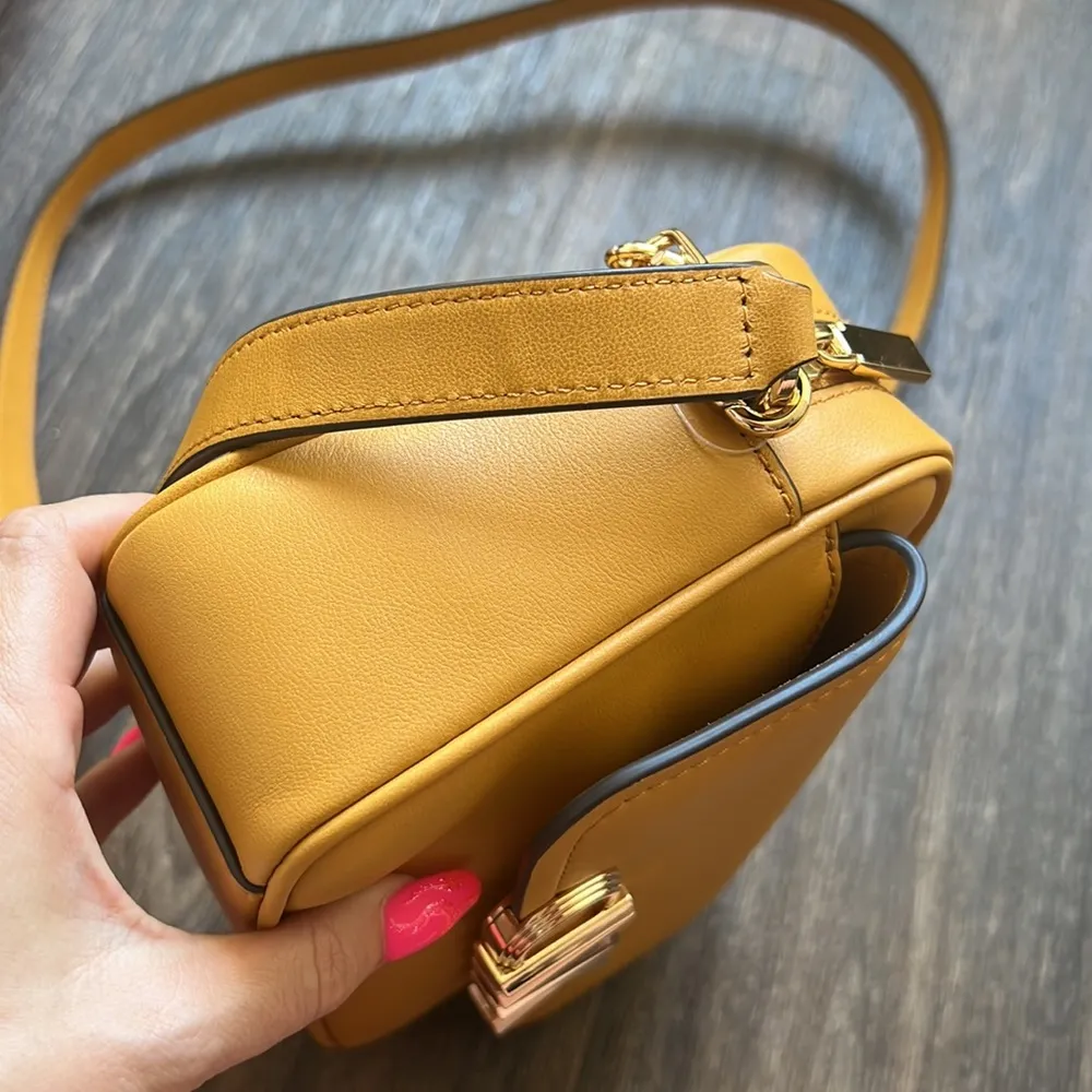 Parker Medium Leather Crossbody Bag - Image 6