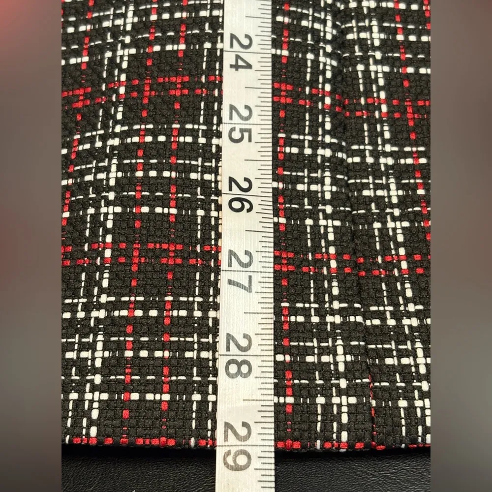 Kasper women's collarless tweed blazer with a plaid pattern size 6 - Image 13