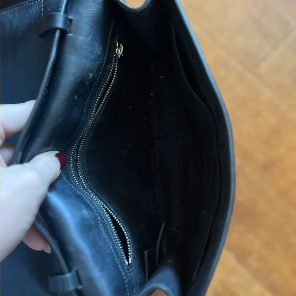 Vince Python Embossed Black Leather Bag - Image 11