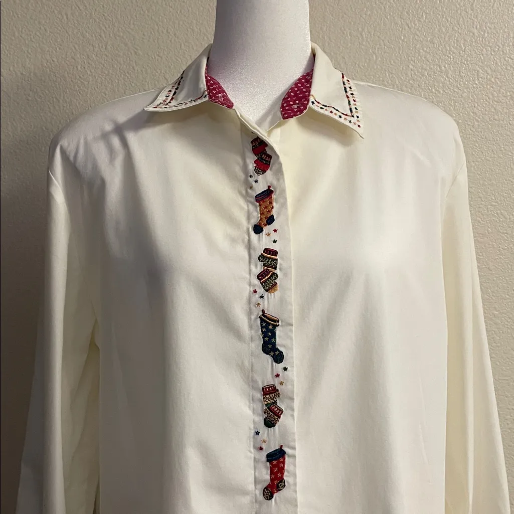 Vintage Karen Scott Blouse with Embroidered Christmas Stockings & Shoulder Pads Red Size L - Image 2
