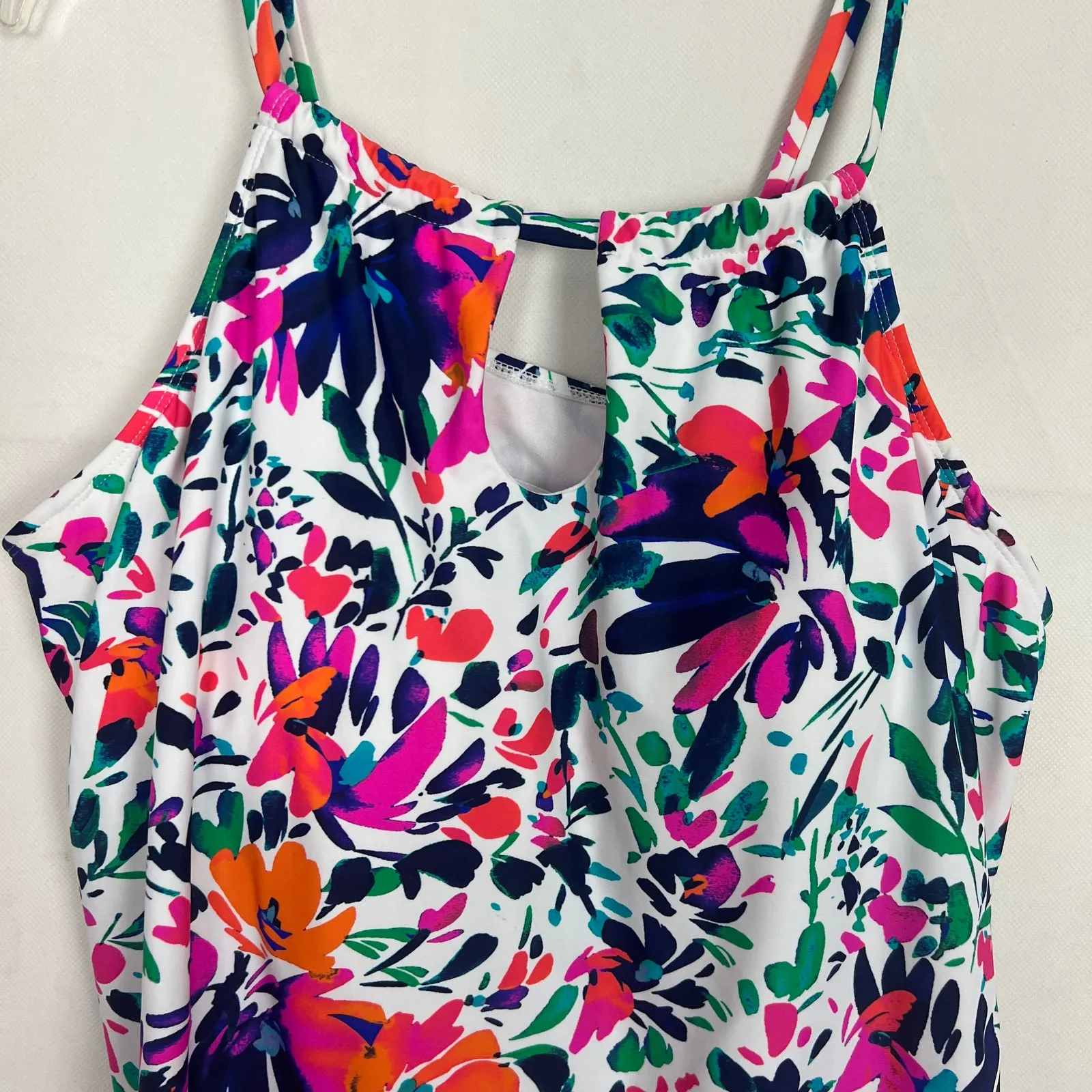Island Escape Women's Floral Bikini Tank Top Size 20 - Image 3