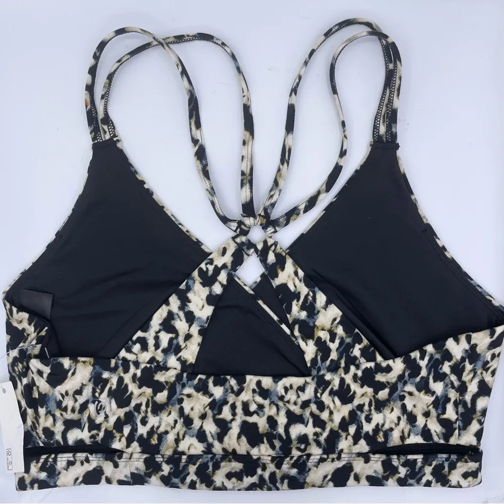 strappy surplice leopard print yoga/ sports bra women Size Medium - Image 7