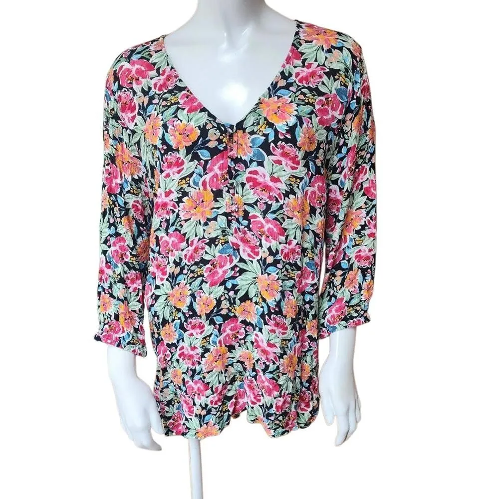 Torrid Floral Print V-Neck Crinkle Gauze Hi-Low Tunic Top (0) - Image 6