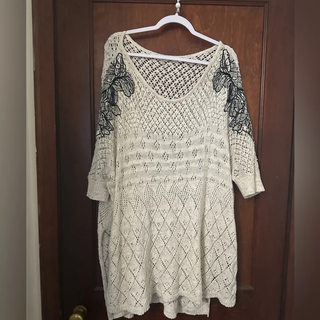 Anthropologie Knitted & Knotted Embroidered Launa Poncho Sweater - Image 2