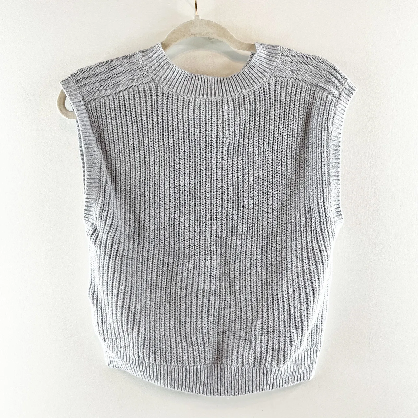 Abercrombie Crewneck Ribbed Sleeveless Sweater Vest Blue XS - Image 4