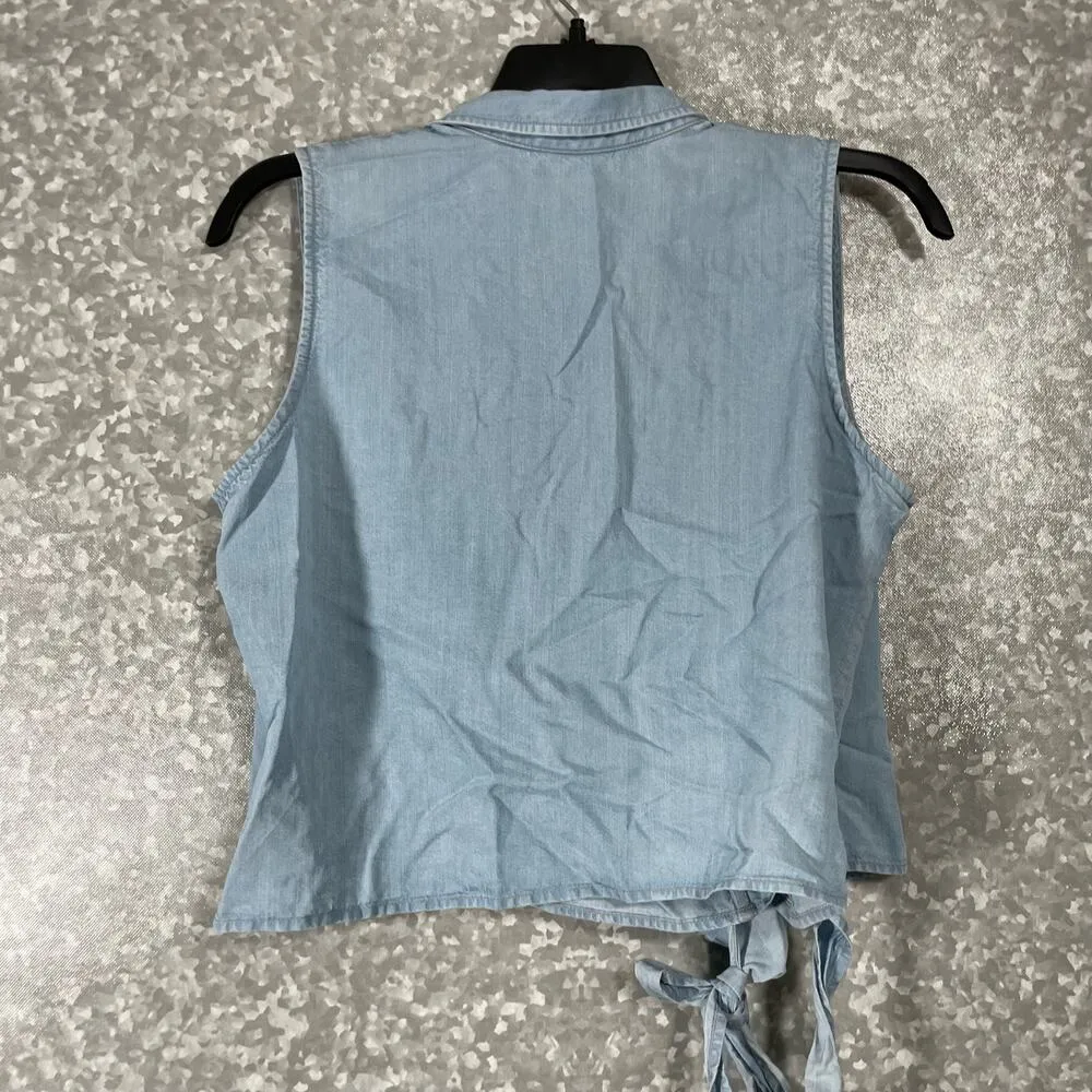Jones Jeans Women's Blue Chambray Sleeveless Wrap Top - Image 6