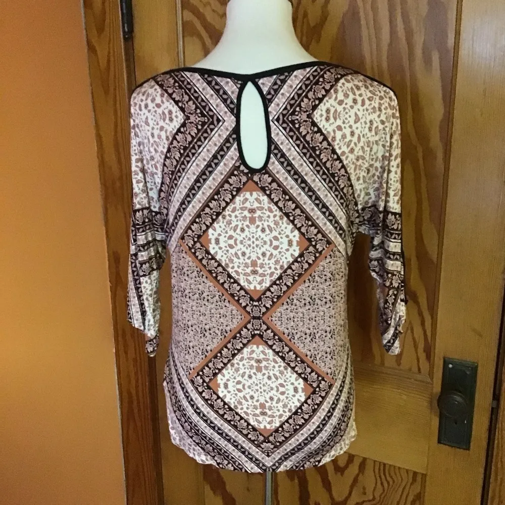 Rose & Olive patchwork print cold shoulder top - Image 12