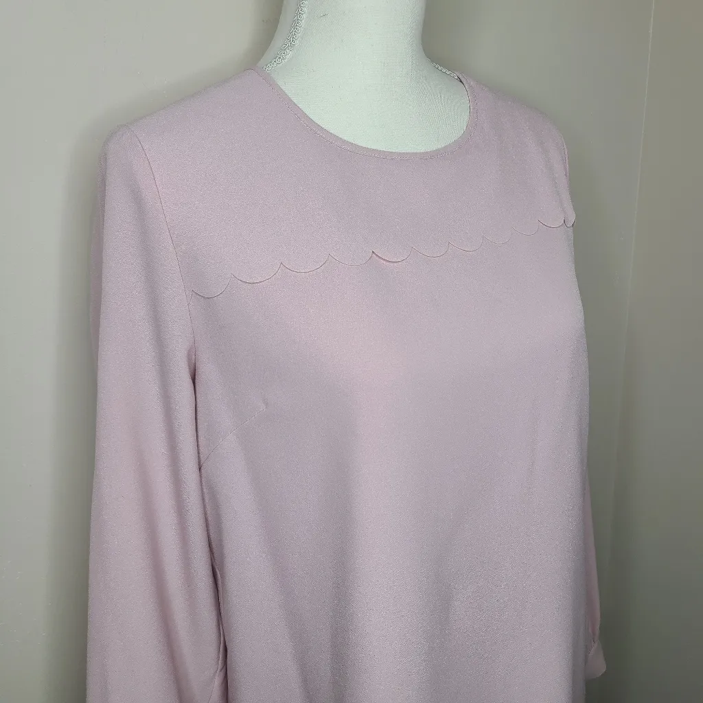 Rachel Parcell Rosewater Blouse Top M Dusty Rose Pink Scalloped Tie-Cuff Top‎ - Image 2
