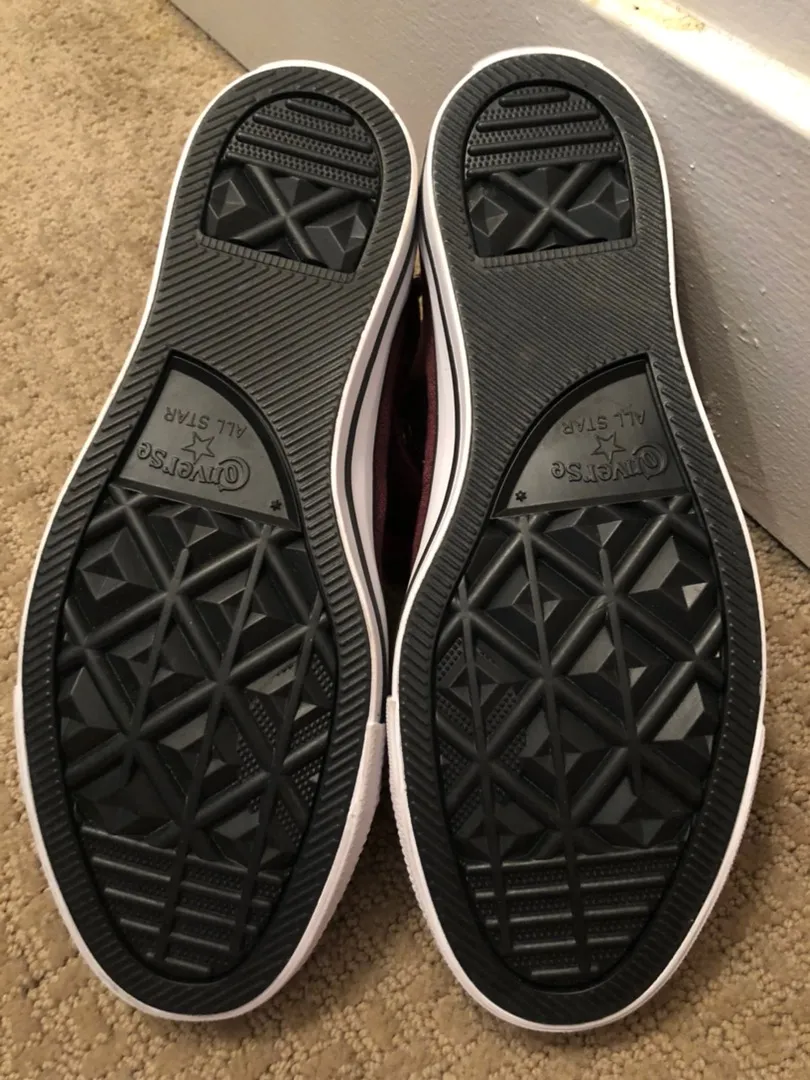 Converse Maroon High Tops With Velcro Straps - Image 4