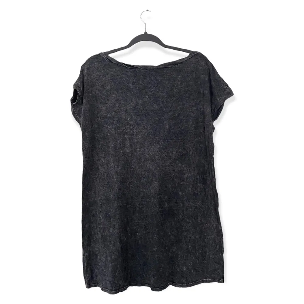 Pam & Gela Distressed Gray Graphic T Shirt Oversized Off Shoulder Tee Large NWT - Image 3