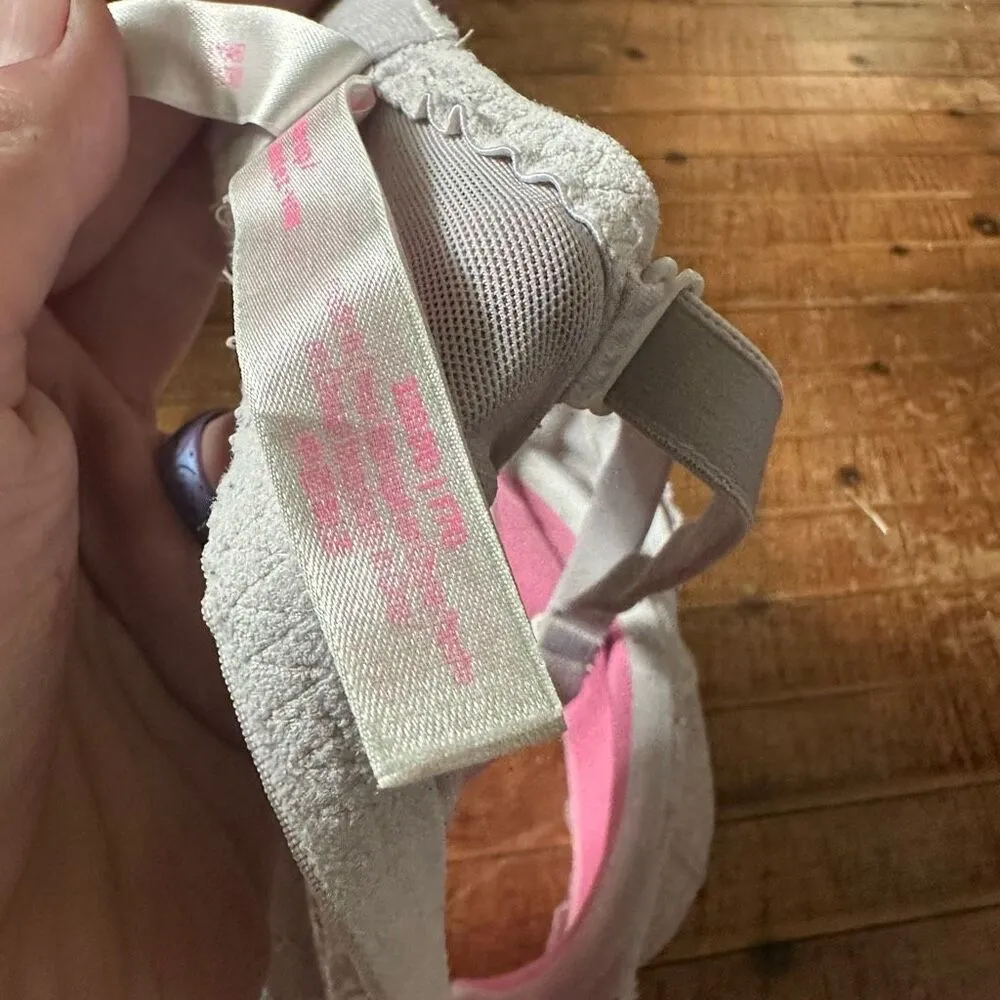 Victoria’s Secret lace date night push-up 32DDD bra - Image 4