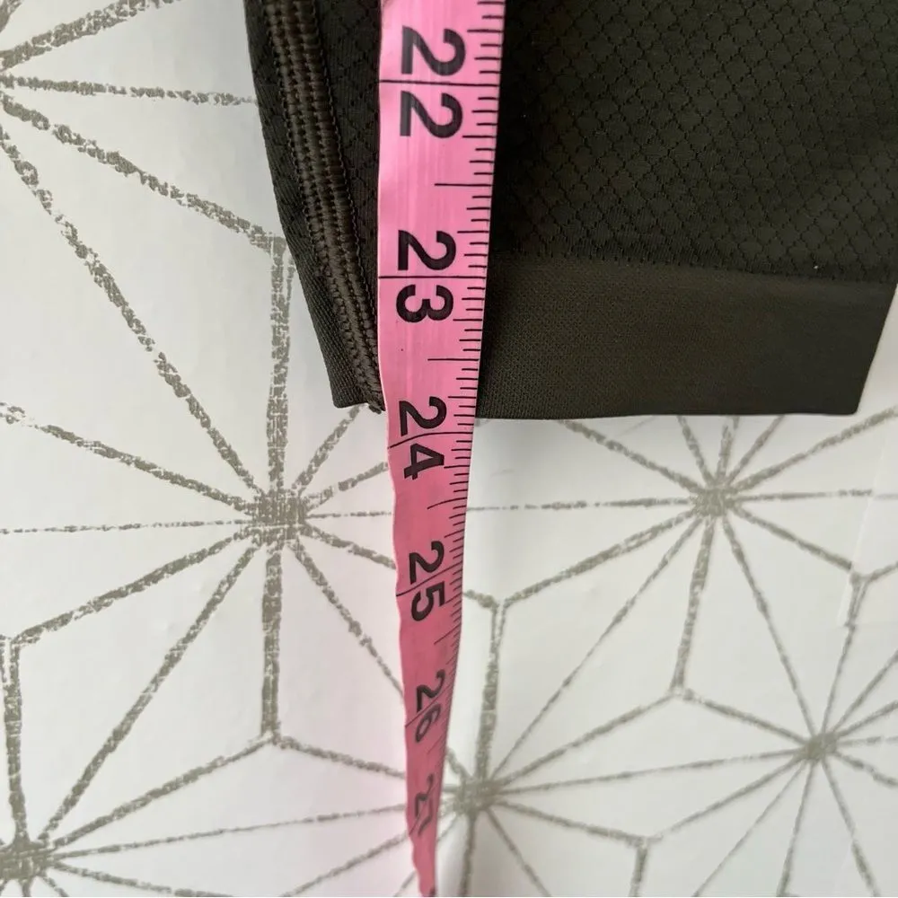 Lululemon Army Green Seamless Legging 24” - Image 5