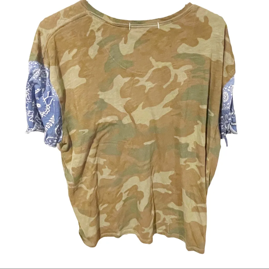 Free‎ People Size Small Camouflage Bandana Clarity Tshirt in Army Print - Image 6