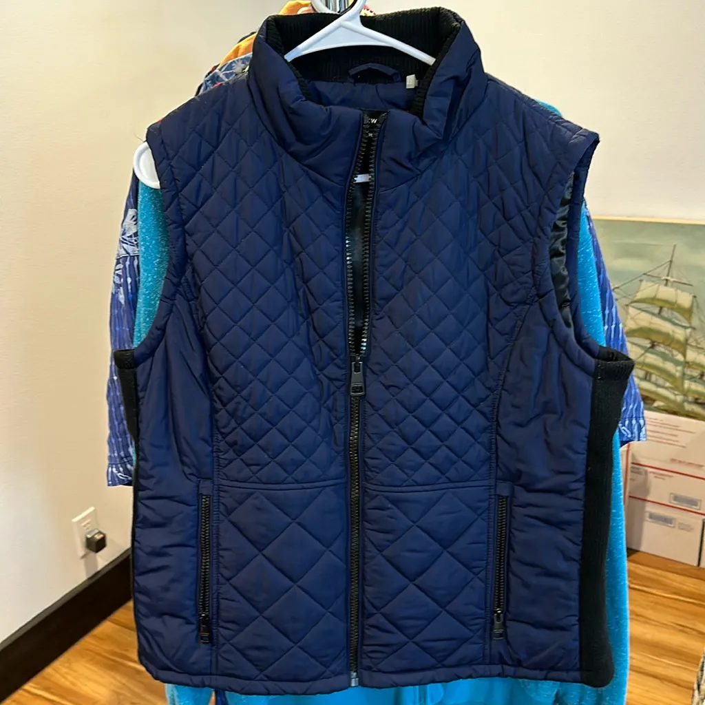 V1. Women’s Andrew Marc XL Dark Blue Zip Up Quilted Puffer Vest - Image 2