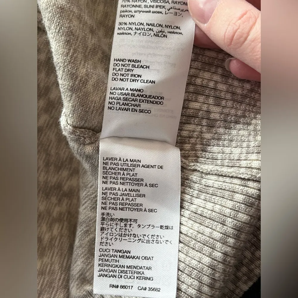 Bebe Tan and Gray Cardigan  Womens Size Small - Image 4