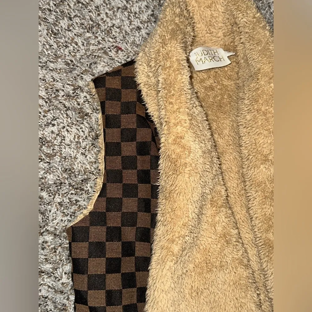 Judith March Check Mate Women’s Jacquard Checkered Vest w/ Shearling Lining - Image 4