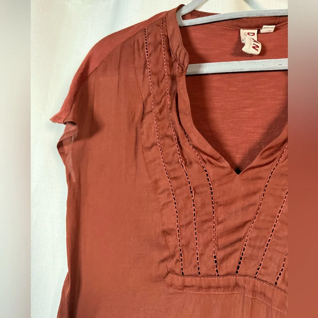 Dolan from Anthropologie Rust Orange Split VNeck Oversized Blouse XS - Image 5