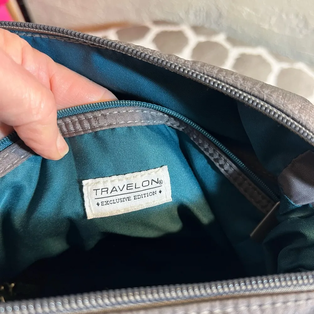 Travelon Gray Crossbody Bag with Multiple Zippered Compartments - Image 12