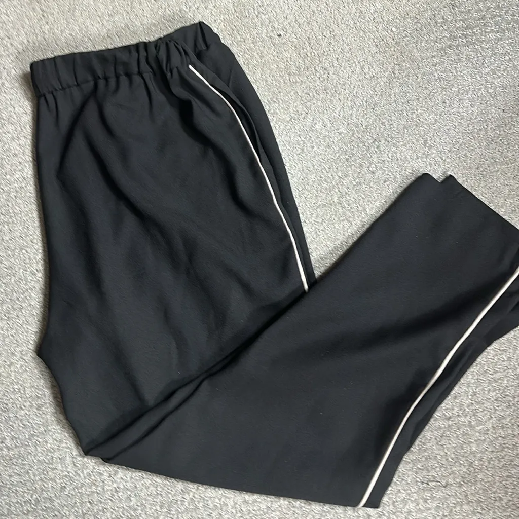 IVANKA TRUMP BLACK STRIPE PANTS 12 - Image 3