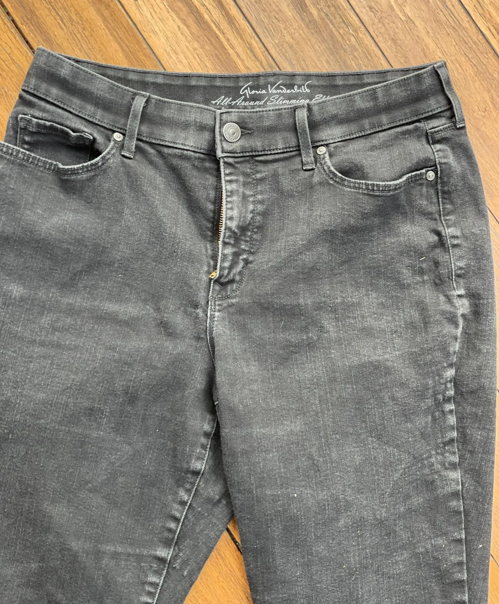 Gloria Vanderbilt Black Jeans - Image 4