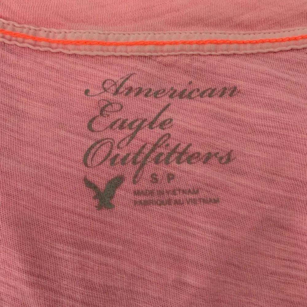 American Eagle Outfitters v-neck - Image 3