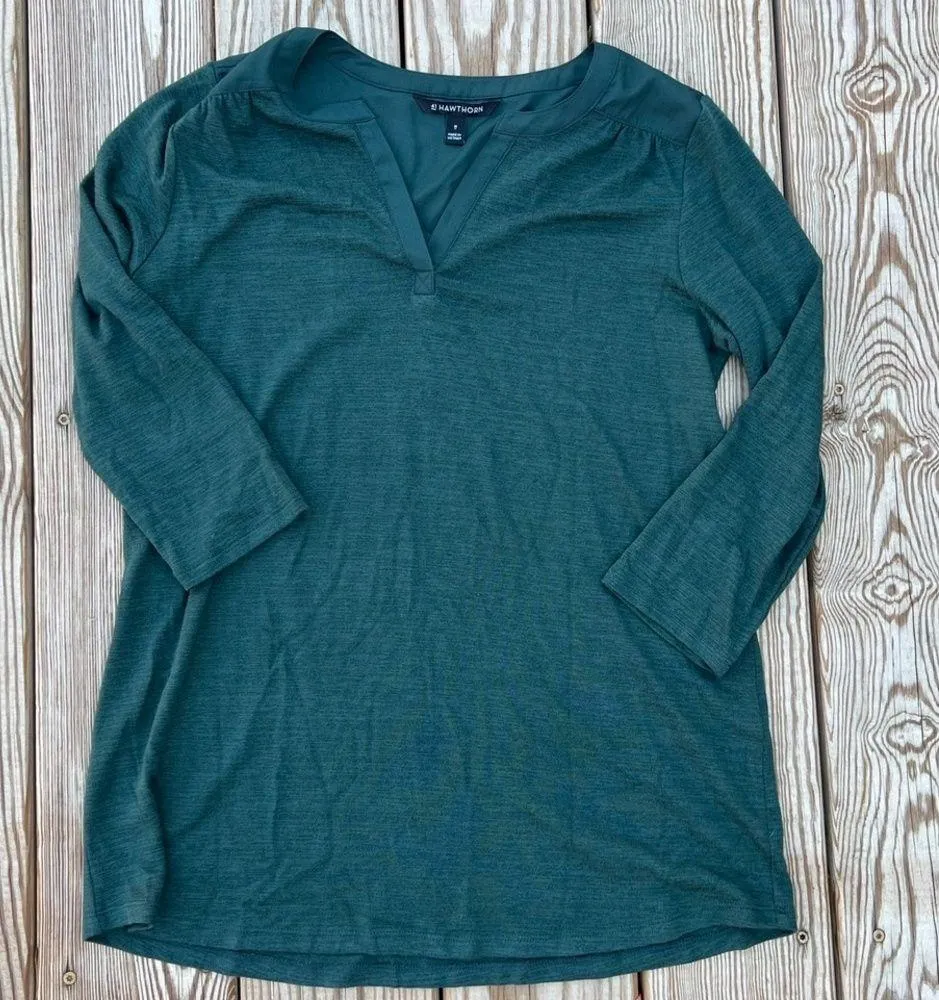 41 hawthorn | green women’s vneck blouse | medium - Image 3