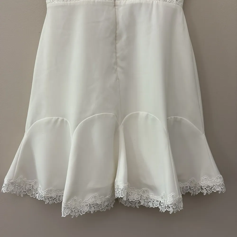 HEARTLOOM Cammie Sleeveless Lace Mini Dress Tulip Hem Eggshell White Size Small - Image 9