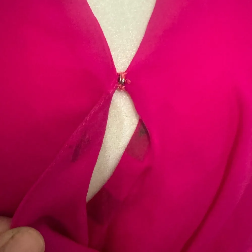 Parker keyhole long sleeve shirt dress Size small 100% silk barbiecore - Image 4