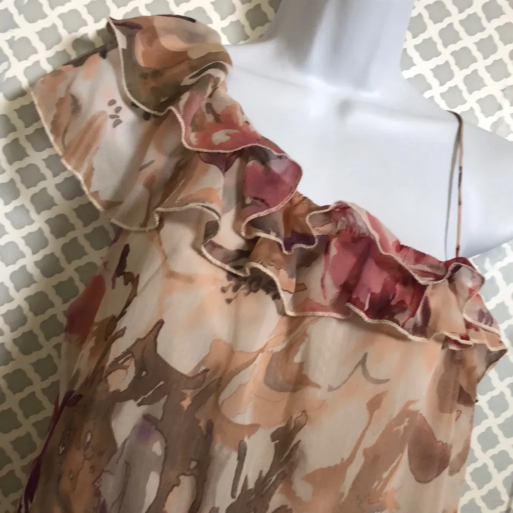 Charlotte Russe chiffon‎ one shoulder top - Image 3