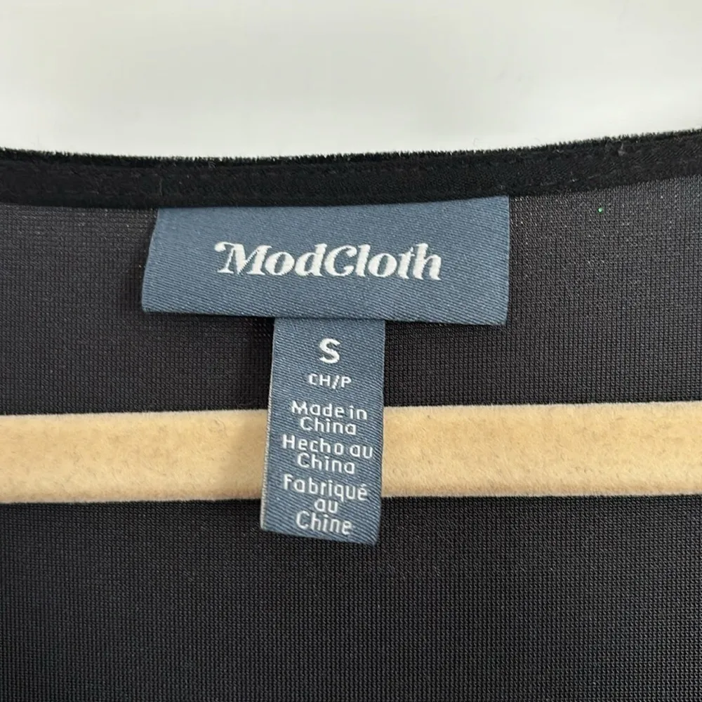 Modcloth Velvet Dress - Image 4